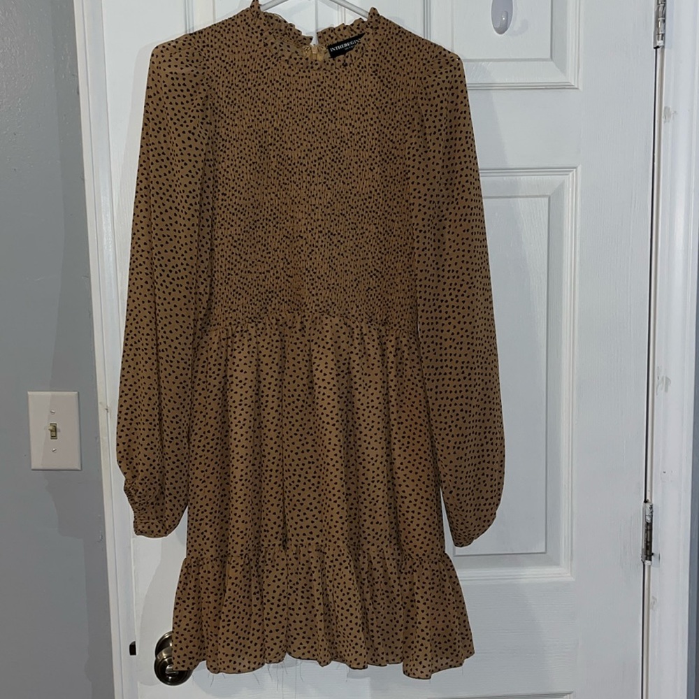Brown Long sleeve dress with black hearts